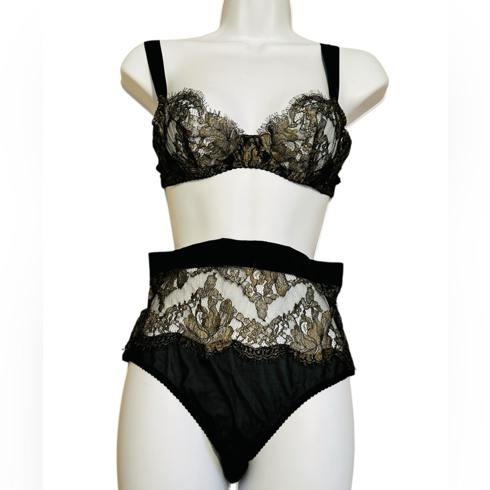 Luxurious Black and Gold Lace Bra and panty Set 32B S